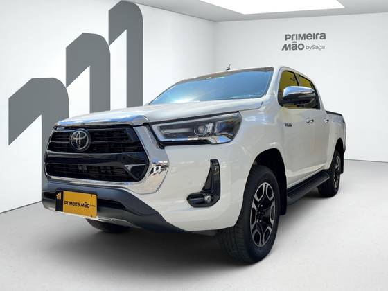 TOYOTA HILUX 2.8 D-4D TURBO DIESEL CD SRX LIMITED 4X4 AUTOMÁTICO